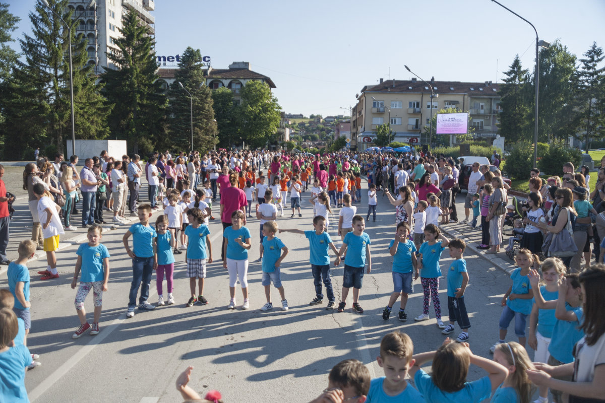 Дечија приредба у центру Горњег Милановца у организацији Предшколске установе Сунце